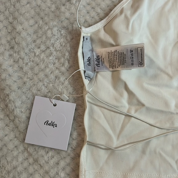 NWT Adika backless white top - Picture 2 of 3
